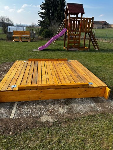 Ferienwohnung mit Garten und Spielplatz